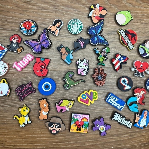 Croc charms 150 pc random - Picture 3 of 3